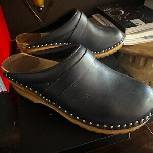 Black Troentarp Clogs